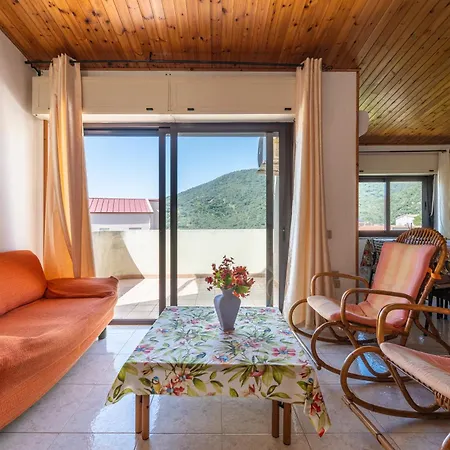 Bifamiliare Lovely Vakantiehuis *